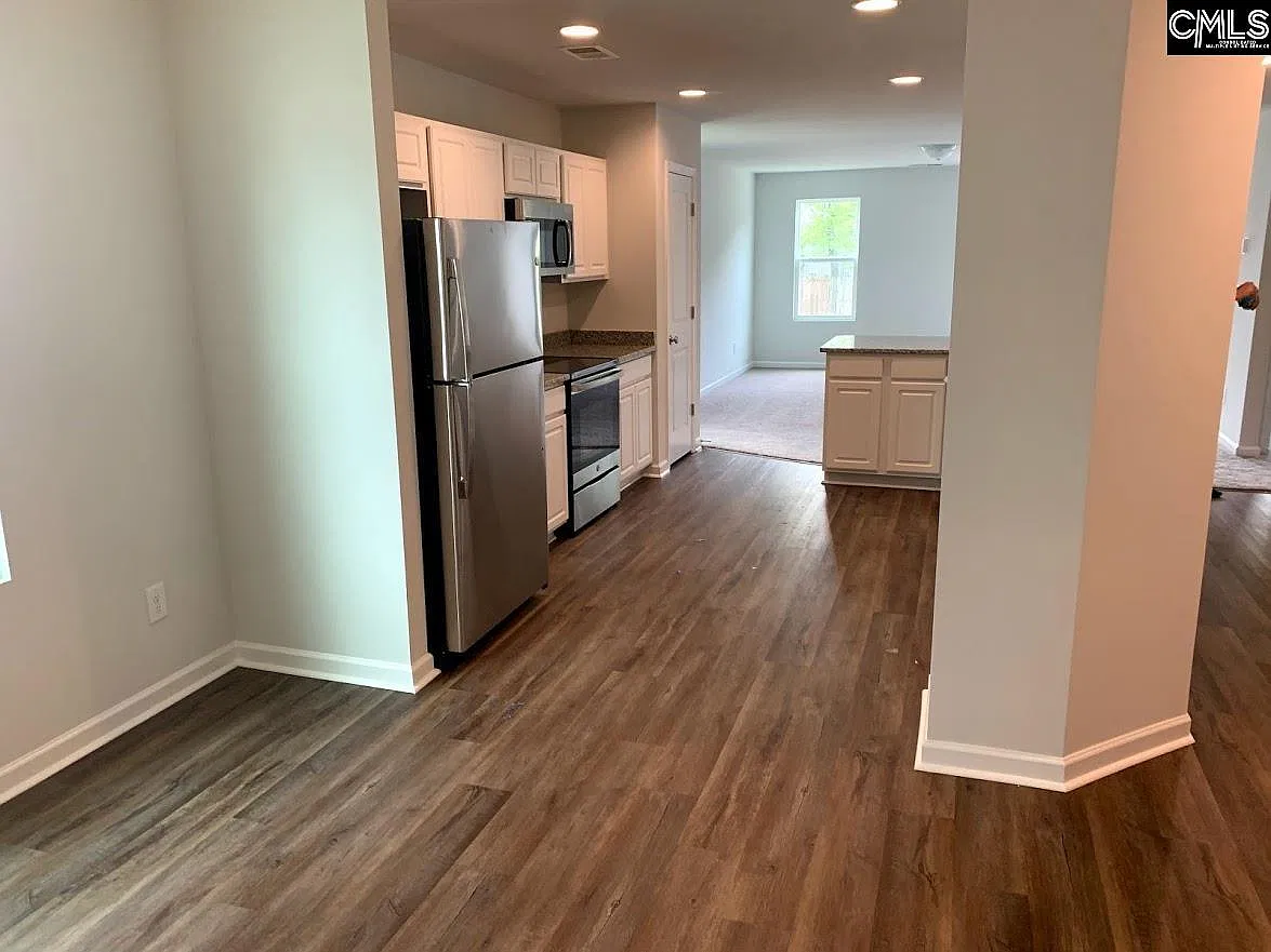 3 bed, 1856 sqft, $2,150 — Photo 3