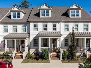 320 Dawson Dr, Woodstock, GA 30188