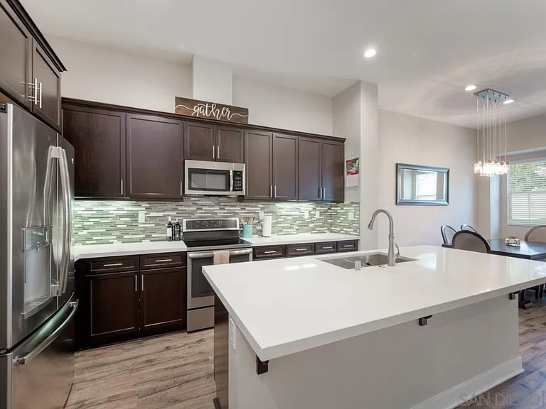 8753 Boulder Ln — Photo 9