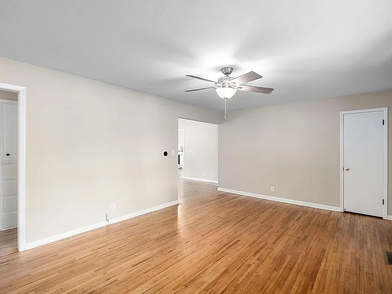 843 N Brownthrush Ln — Photo 8
