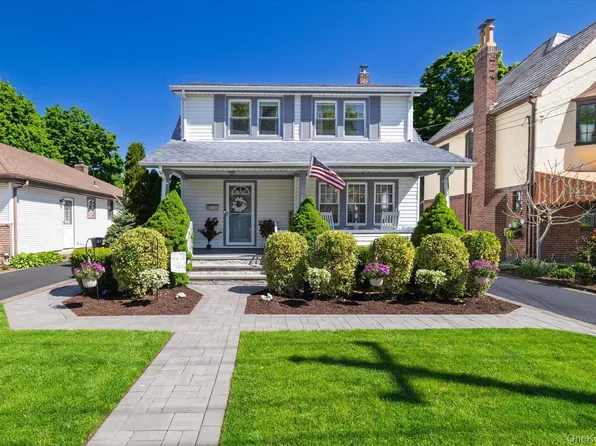 43 Nassau Boulevard, Malverne, NY 11565