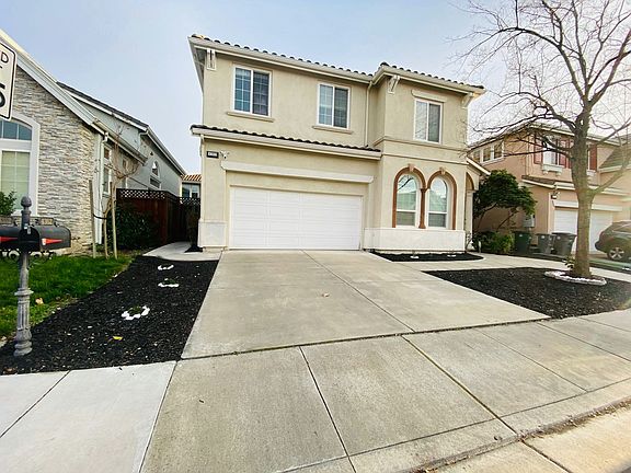 2nd image of 4362 Roscommon Way