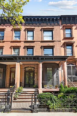 Sold by Compass | media 8