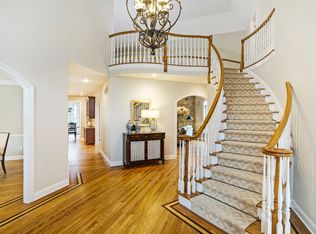 35 Hiddenoak Rd, Briarcliff Manor, NY 10510