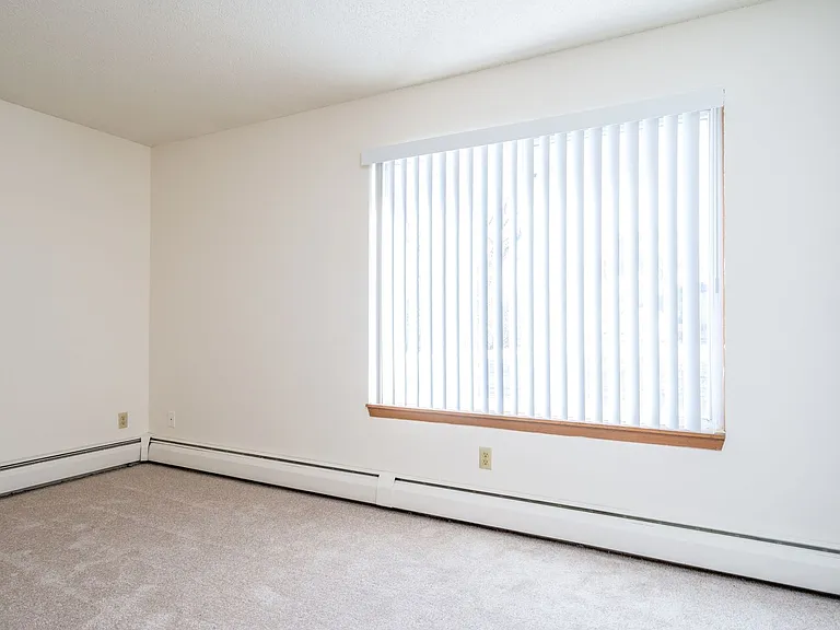 Raven Court Townhomes — Photo 13
