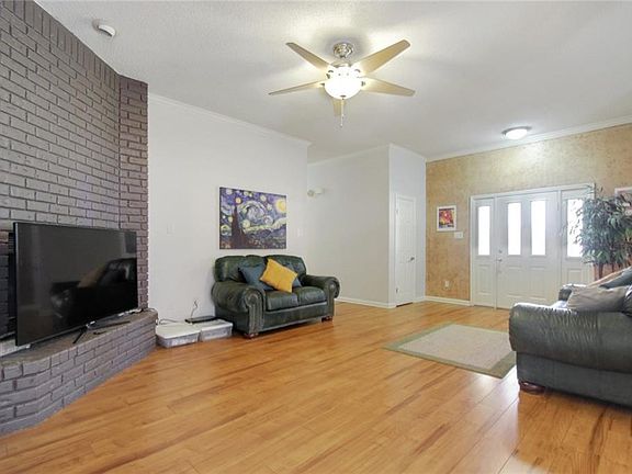 2nd image of 5205 Fairview Ave