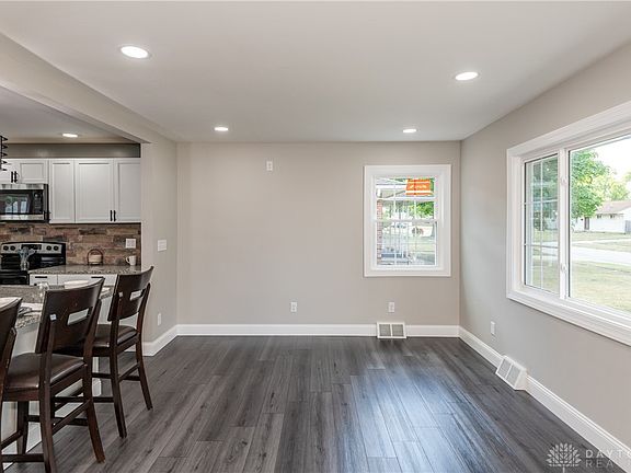4th image of 2814 Fields Ave