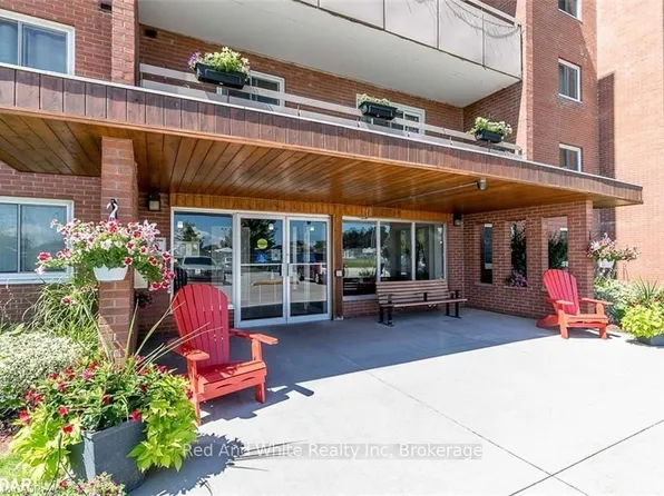 460 Ontario St #606, Collingwood, ON L9Y 4E5