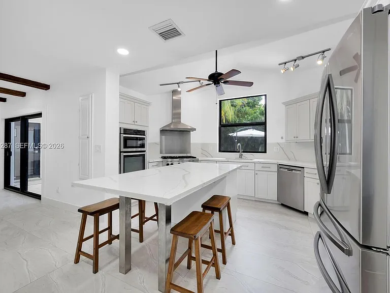 6860 SW 99th Ter — Photo 11