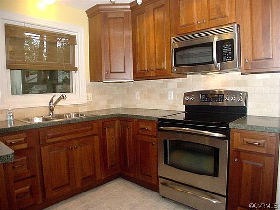 5th image of 3121 Darnley Dr