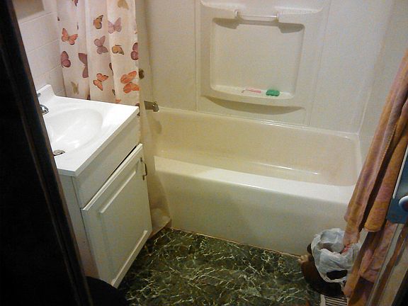 3rd image of 1784 Arlington Ave