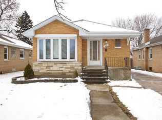 10104 S Utica Ave, Evergreen Park, IL 60805