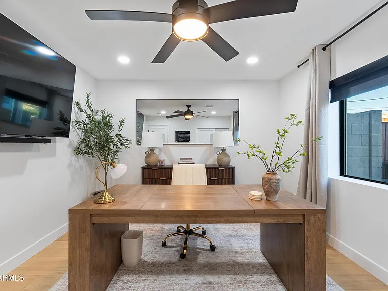 8614 E Highland Ave — Photo 37