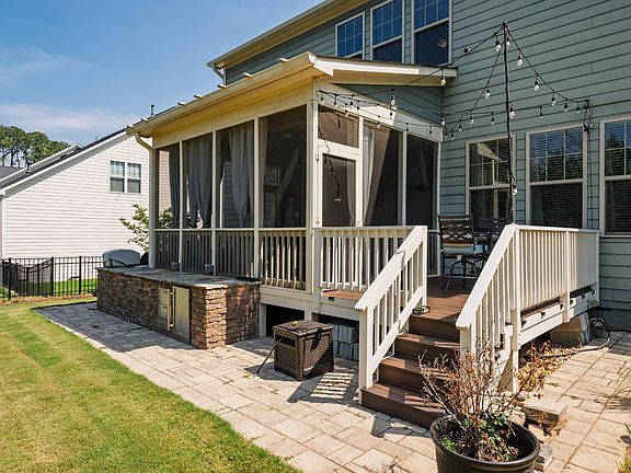 4th image of 124 Restonwood Dr
