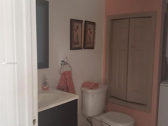 5th image of 8369 N Coral Cir