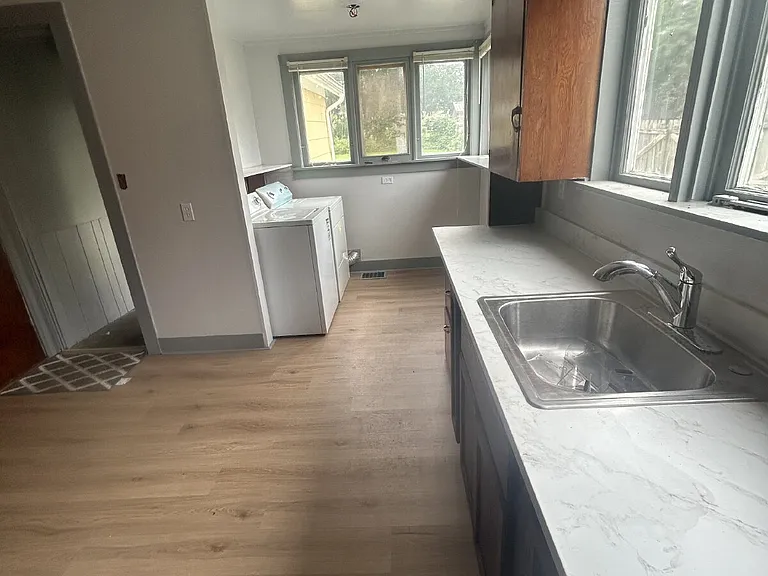 85 N Center St #1 — Photo 3