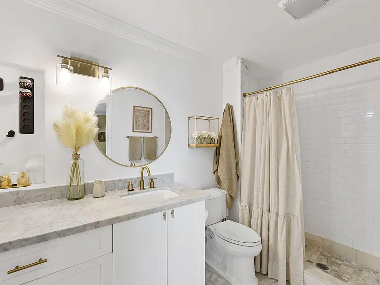 2700 Fiore Way #2020 — Photo 24