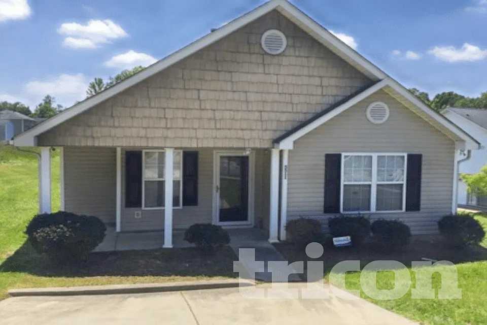 5511 Peachwood Drive Charlotte NC — Photo 1
