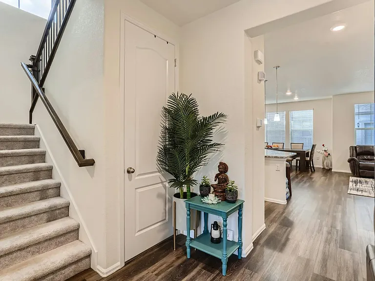 9696 Meeker St — Photo 3