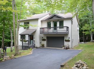 15 Fox Run Rd, Saranac Lake, NY 12983