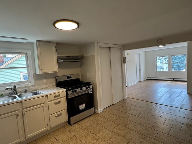 199 Greenkill Ave #2 — Photo 15