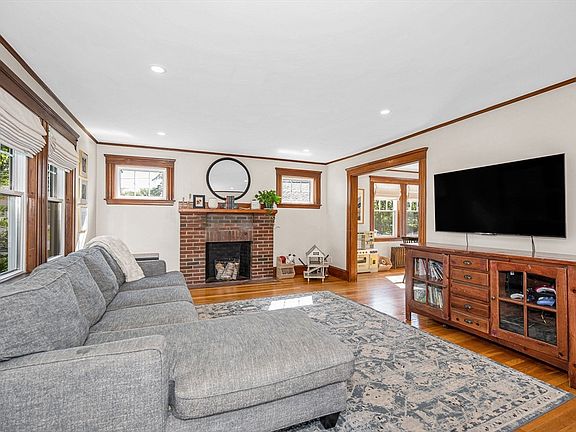 2nd image of 24 Pinevale Ave