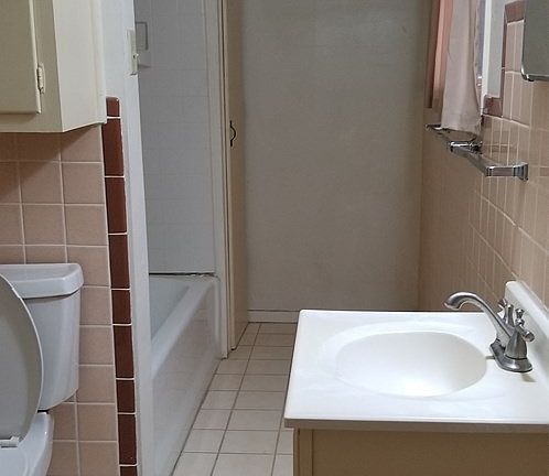 3rd image of 1100 S Katherine St