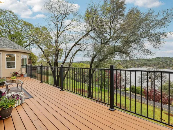 24053 Eucalyptus Ct, Auburn, CA 95602