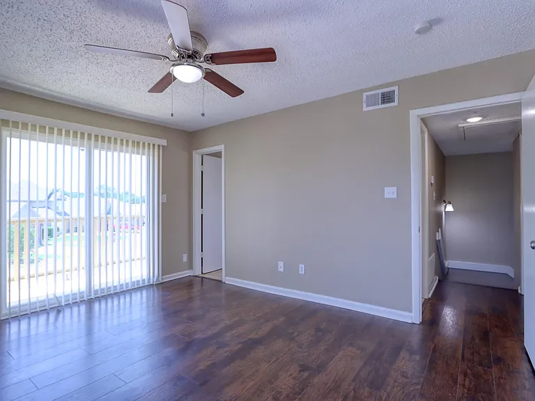 707 Harbour Town Dr #1 — Photo 30