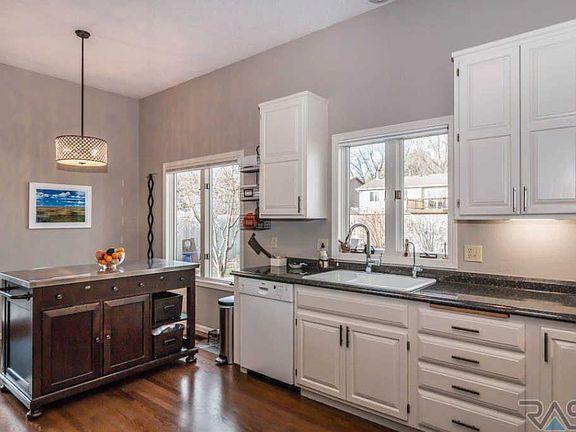 5th image of 3512 E Braeburn Cir
