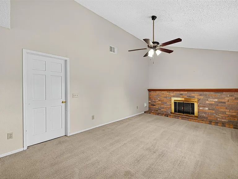 4514 Treasure Trl — Photo 15