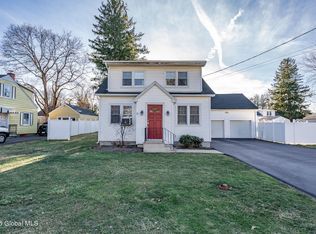 6 Pittsfield Ave, East Greenbush, NY 12061