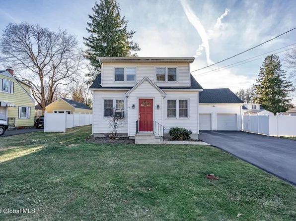 6 Pittsfield Avenue, East Greenbush, NY 12061