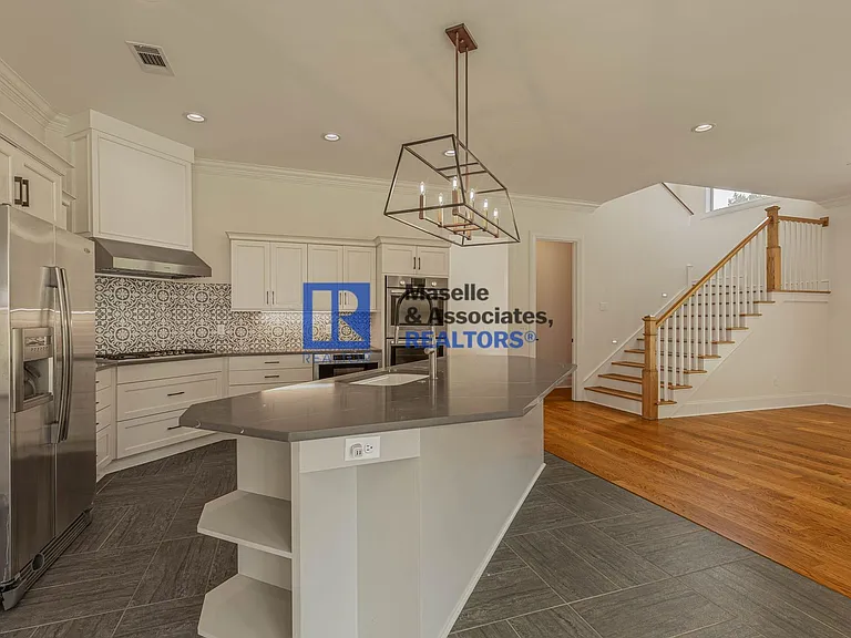 412 Dover Ln — Photo 26