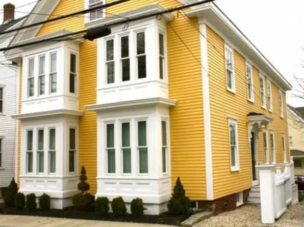 44 Dennett St #1, Portsmouth, NH 03801