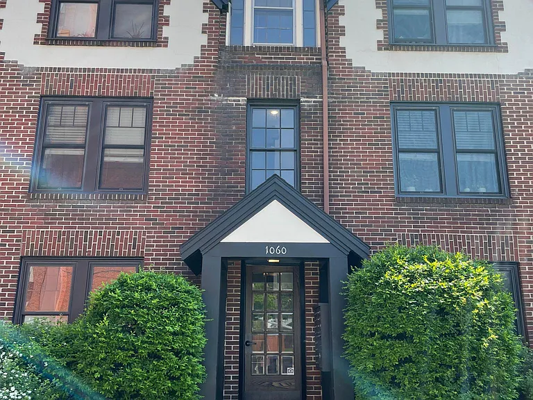 1060 Kenmore Ave #5 — Photo 21