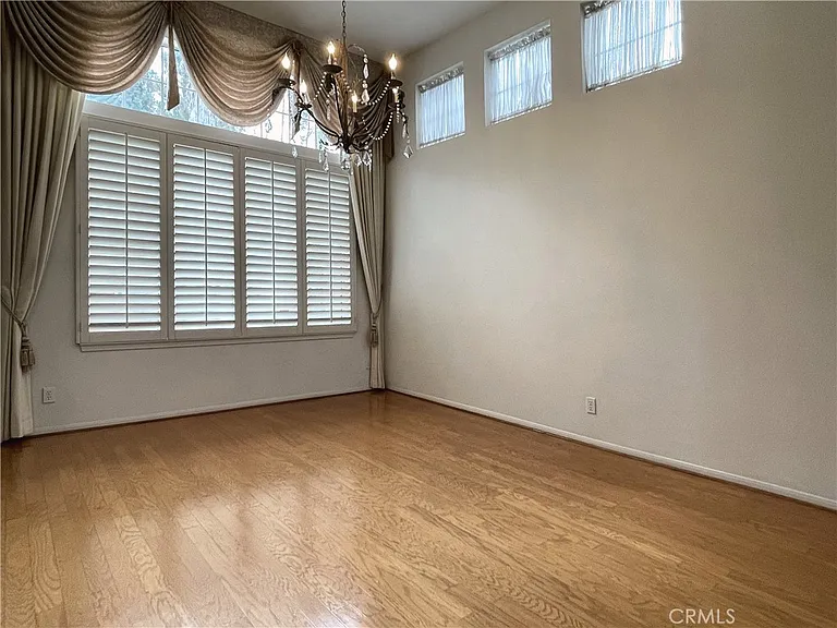2712 Westbourne Pl — Photo 8