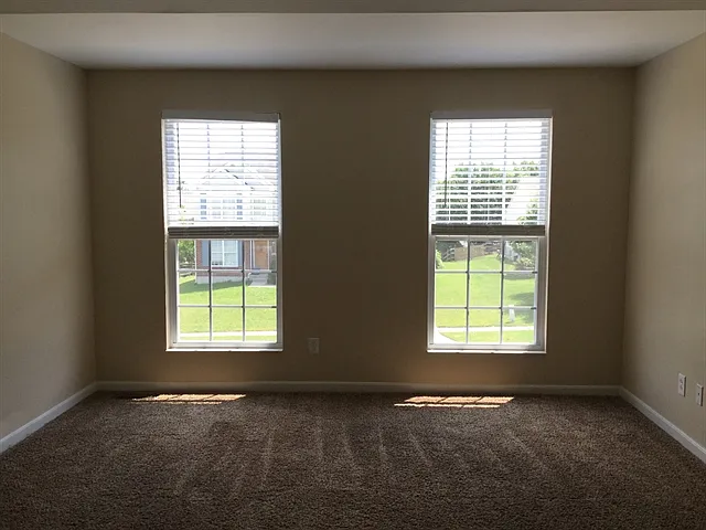 947 Evergreen Park Ln — Photo 8