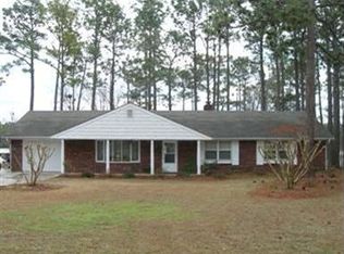 832 N Shore Dr, Southport, NC 28461