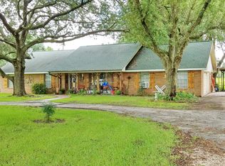 935 Hamilton Rd, Winnie, TX 77665