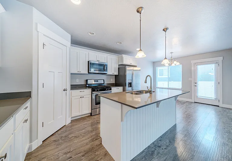 664 N Fall Creek Dr #MASTER ROOM — Photo 3