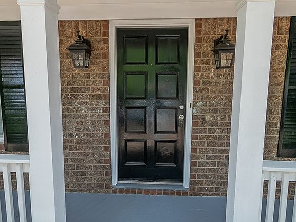 3rd image of 4070 Melrose Dr