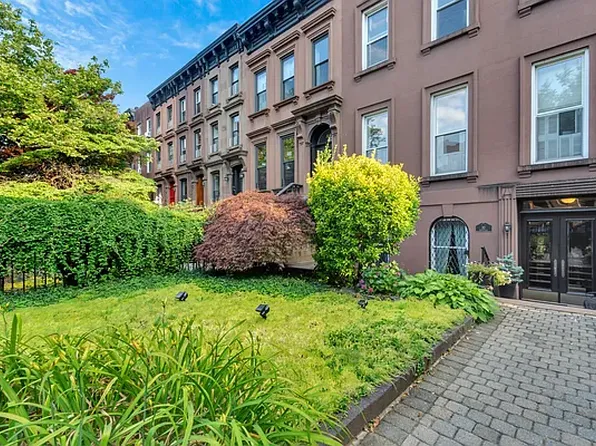 82 3rd Pl, Brooklyn, NY 11231