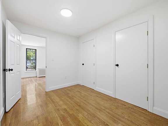 3rd image of 461 Pulaski St