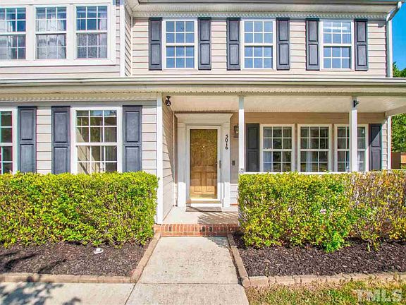 3rd image of 5016 Bridgewood Dr