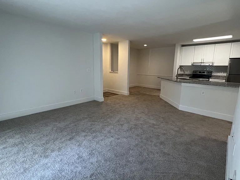 Wesley Place Apartments at Lawrenceville — Photo 180