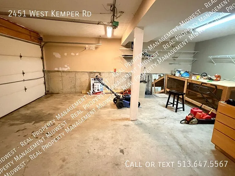 2451 W Kemper Rd — Photo 21