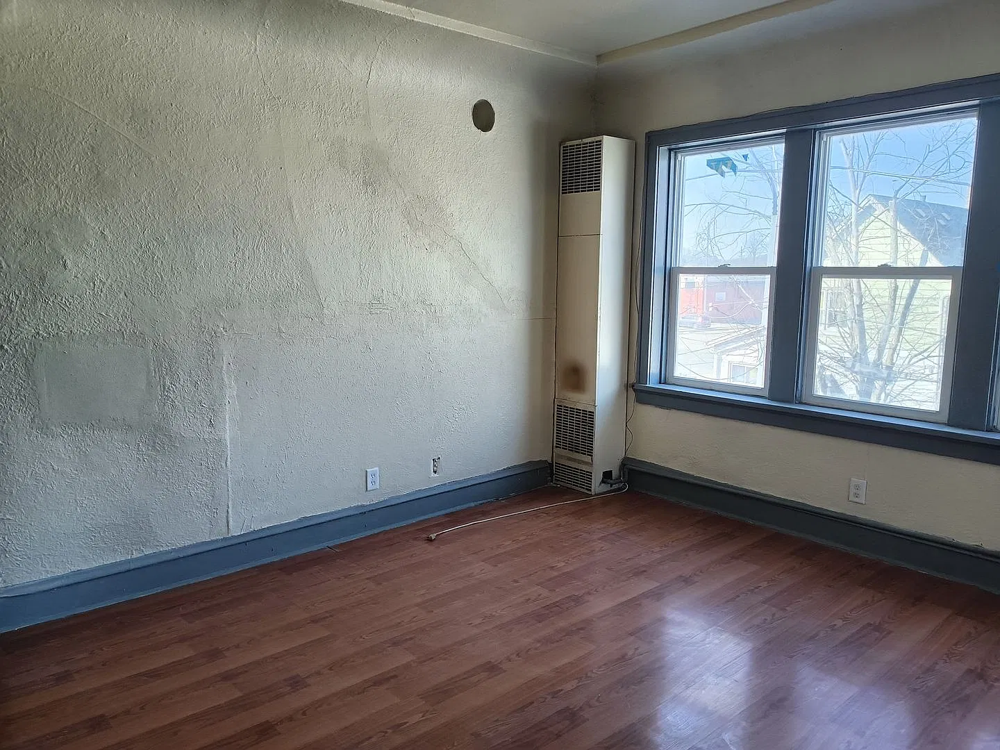 3112 W Glendale Ave — Photo 4