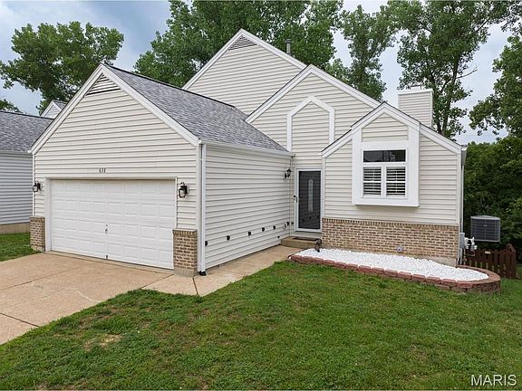 3rd image of 638 Cascade Lake Dr
