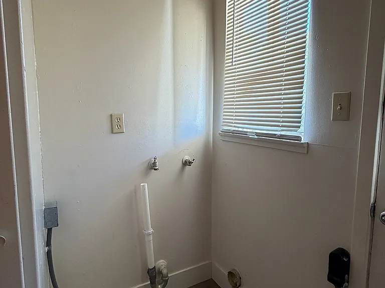 1061 E Monte Vista Ave — Photo 24